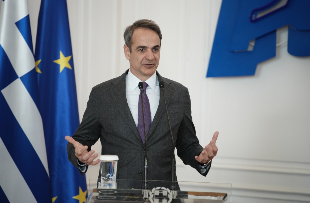 Χάνει 3 μονάδες η Νέα Δημοκρατία