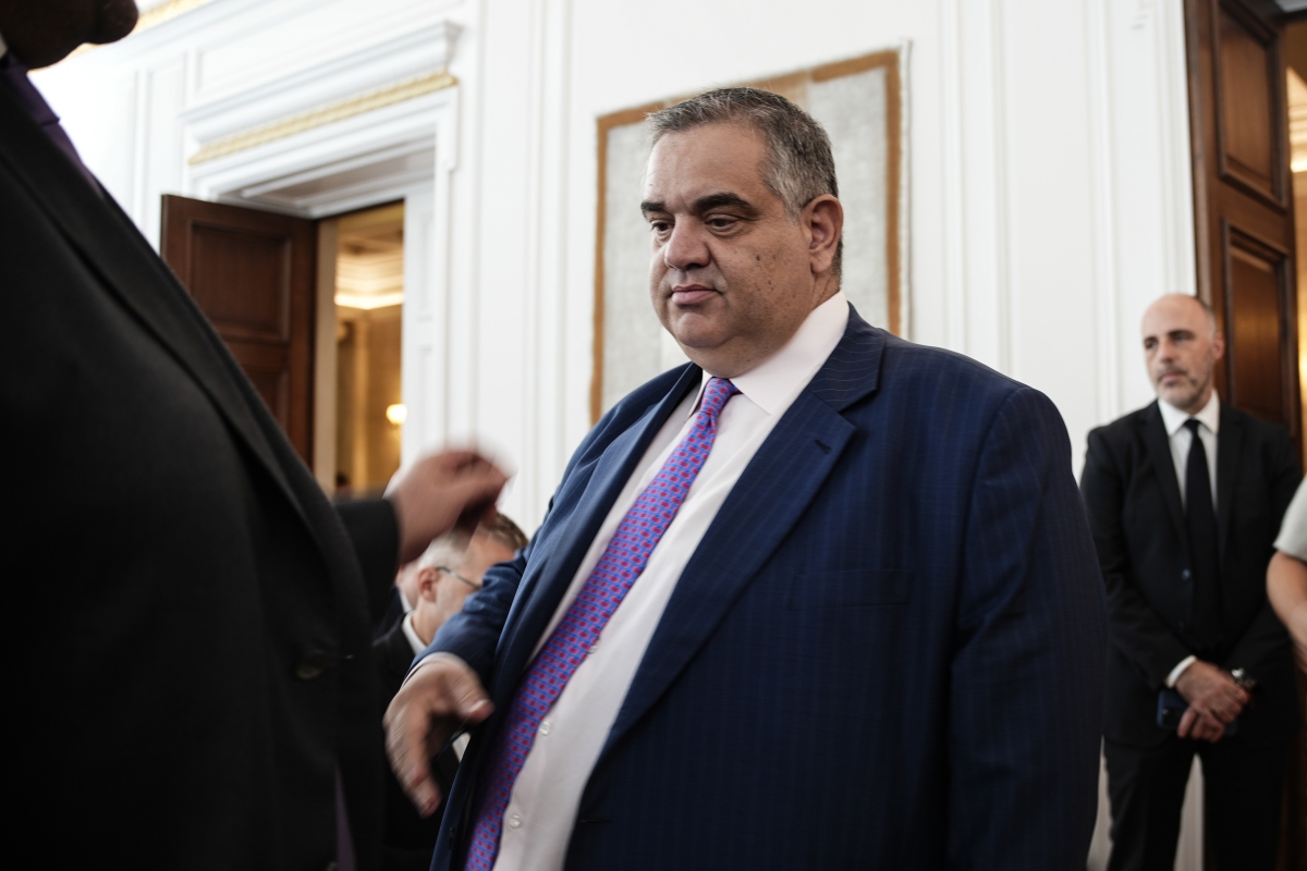 Σπανάκης: Δεν καταλαβαίνω γιατί πέσατε να φάτε το Μαρινάκη για το επίδομα ανεργίας να ισχύει μόνο για δυο μήνες