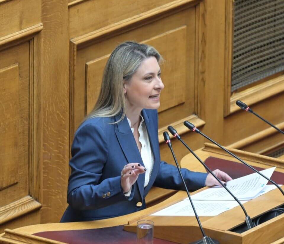 Λεφτά με το τσουβάλι από το Ελληνικό Δημόσιο το ζεύγος Αλεξοπούλου-Τζαμαλούκα: 1,7 εκατομμύρια η Χριστίνα – Περισσότερα από 300 χιλιάδες ο άντρας της