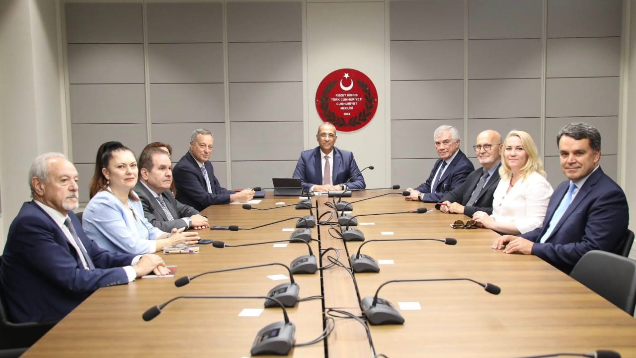 Μέλος του Εθνικού Συμβουλίου Εξωτερικής Πολιτικής στα Κατεχόμενα μαζί με τον Τατάρ