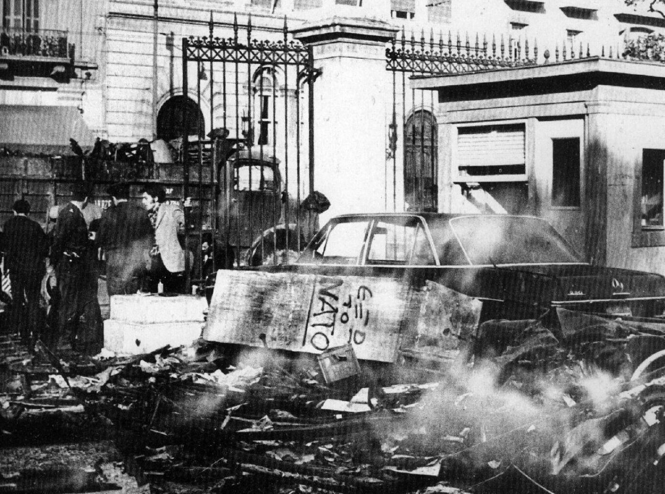 Οι νεκροί στο Πολυτεχνείο και οι Ελεύθεροι Σκοπευτές της χούντας το Νοέμβριο του 73